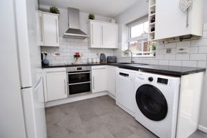 Kitchen/Diner- click for photo gallery